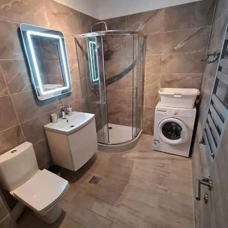 Alezzi Luxury Lidia Navodari